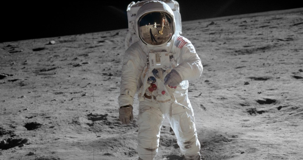 neil-armstrong-on-moon