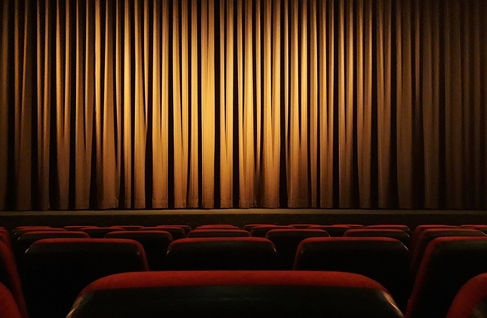 to show a cinema curtain
